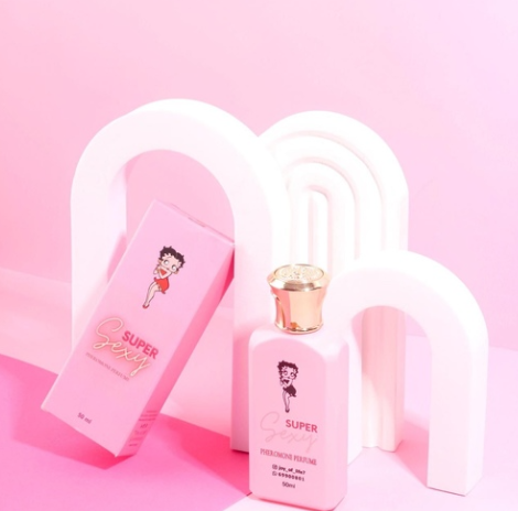 عطر الجسم والملابس سوبر سيكسي سوبر سيكسي