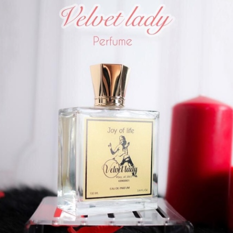 عطر فيلفيت ليدي ( بنفس ريحه مجموعة فلفيت )