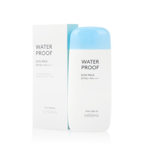 ميشا كريم حماية من الشمس مضاد للماء مع عامل حماية من الشمس SPF50+.